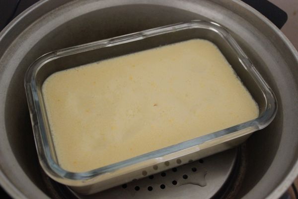 孔洞不會密合即完成~關電源~這步驟之後我會蓋上鍋蓋讓成品在鍋中燜5分鐘~