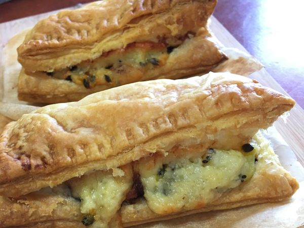 ==> 試吃一個 
 ==> 一直吃  吃到合意為止