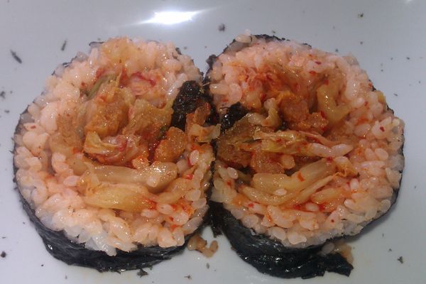 再用刀子對半切開就完成囉~簡單吧!動手做做看~你一定會喜歡!