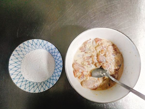 另外準備一小份樹薯粉。