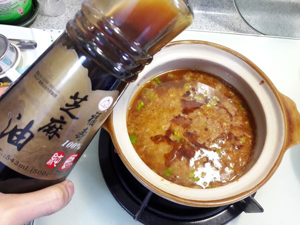 加入1茶匙芝麻油提味可增加香氣