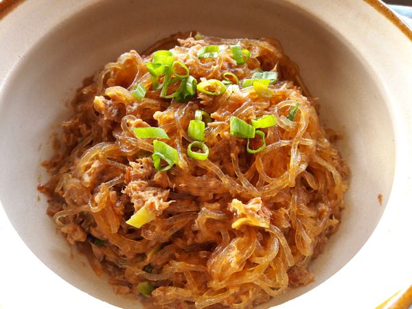 鹹香夠味的鮪魚螞蟻上樹完成~