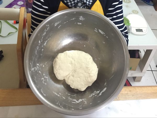 直至一個不黏手的麵糰呈現