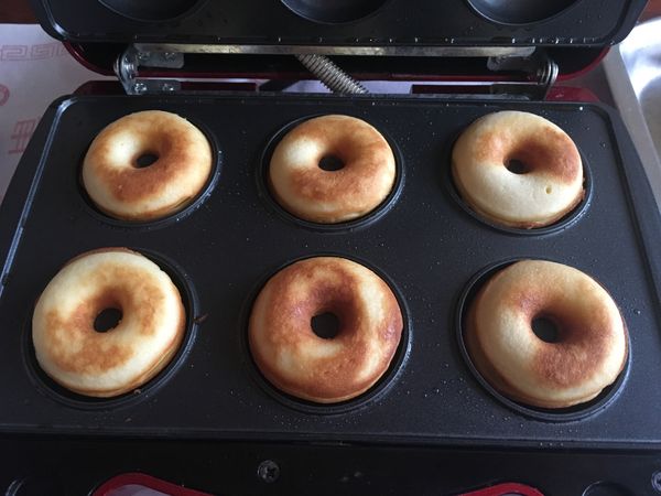 外皮顏色呈金黃色就可以出爐囉