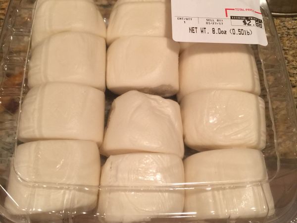 饅頭如果是從冷凍拿出來就要先解凍

使用冷掉微乾的饅頭做出來的效果最好