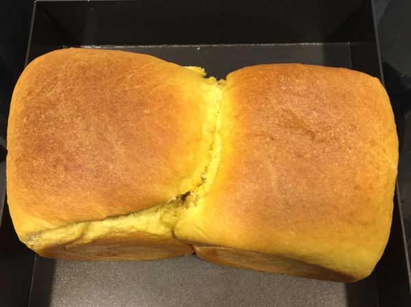 放入上火165度下火185度烘烤35分鐘，烘焙完成。