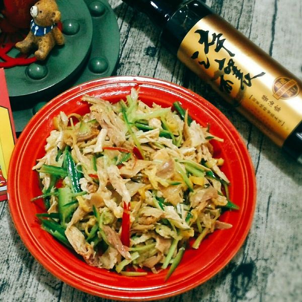 拌均後即可盛盤上桌。