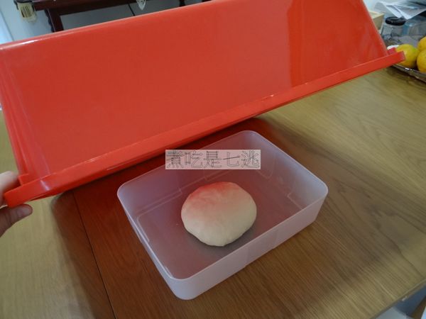 基本發酵：60分鐘 溫度28-30度 濕度70%~80%，冬天可以蓋上蓋子，在密閉空間發酵到2倍大