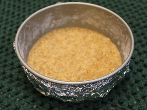 ※烤模為活動式, 為避免進水, 故包上兩層錫薄紙