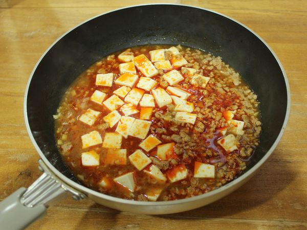 加入豆腐燒煮3分鐘