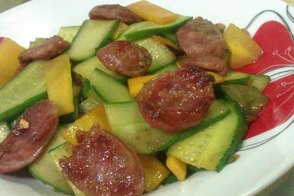 最後灑些鹽巴調味即可