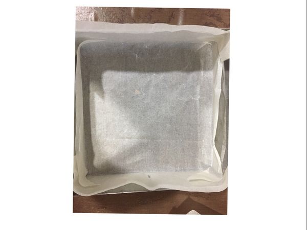 17*17方型中空模，舖上烘焙紙