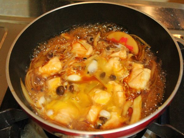 蛋液分兩次下，煮至喜歡的熟度即可關火