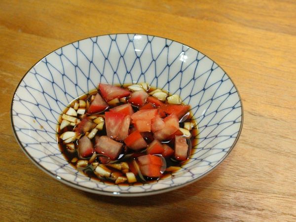 番茄切丁, 加入[調味料]拌勻