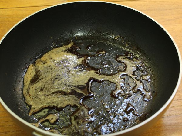 倒入[醬汁]煮勻