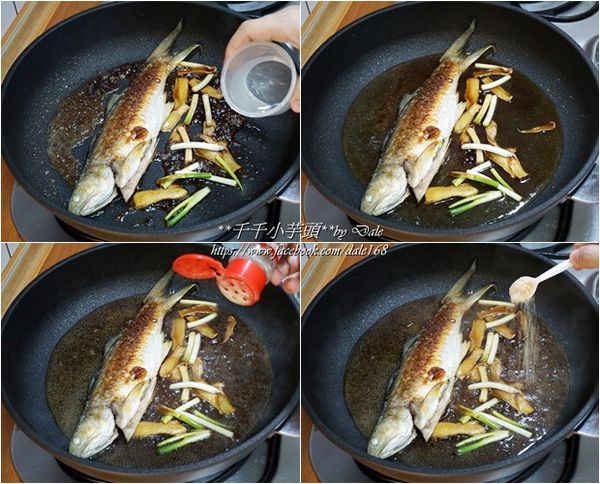 稍微煮一下讓醬油有醬香氣味~接著倒入１杯開水，少許胡椒粉及糖