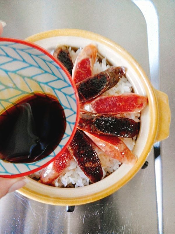 淋上醬油(蠔油)。