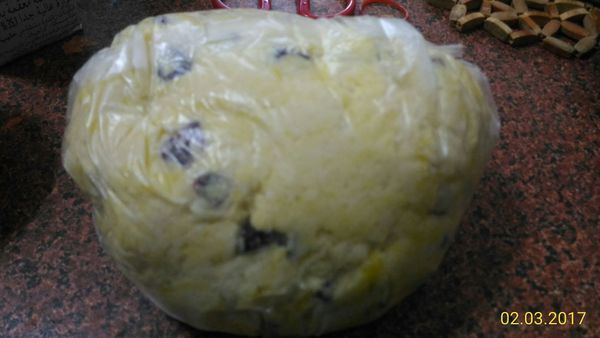 裝入塑膠袋內，入冰箱冷藏30分鐘。