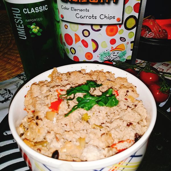 下飯拌麵配稀飯都適合，辛香料可隨自己喜好變化，不吃辣的可以不加辣椒