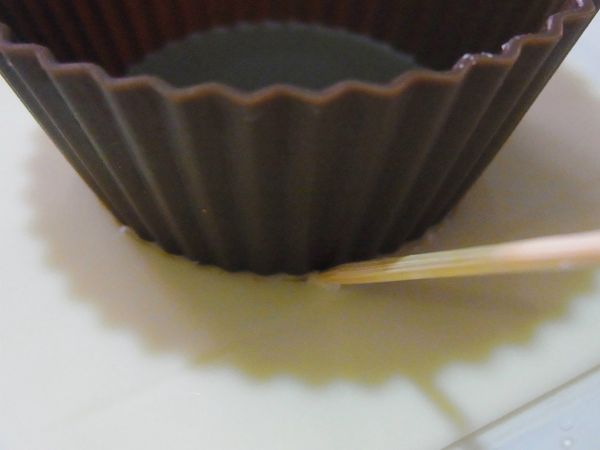 起司用牙籤畫出圓形