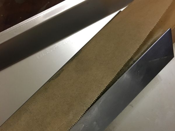 冷凍後取下切片（厚度約0.7公分）