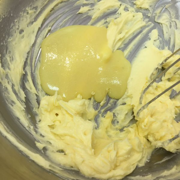 步驟1分次加入步驟2拌勻