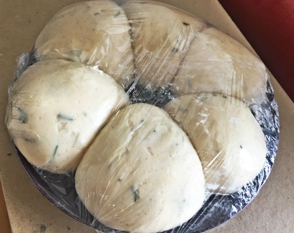 20分鐘之後這些麵團又會脹大一倍了  (哇賽好驚人的樣子~)