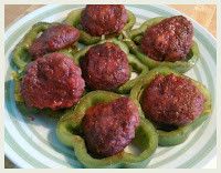 〈豬肉餅〉肉拌入甜菜泥，鹽，胡椒，洋蔥粉。甜菜泥做法https://icook.tw/recipes/193646