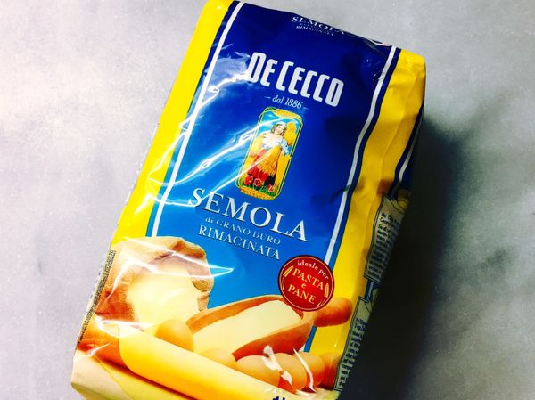 這裡使用義大利杜蘭小麥粉
如果買不到，也可以高筋麵粉替代

一人份大約是100g粉加一個蛋