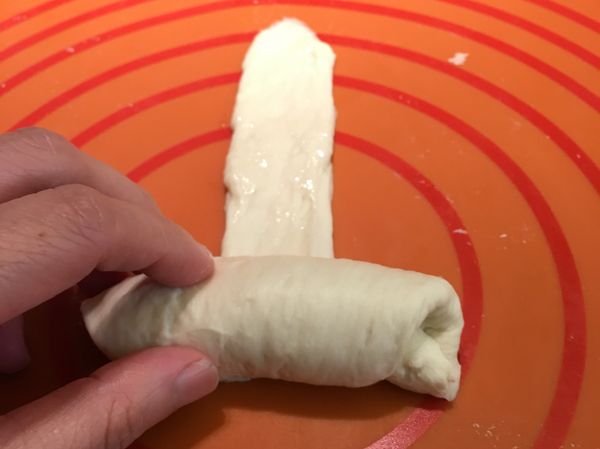 兩手一起會卷的比較美喔