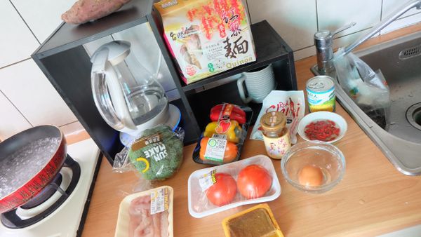 準備食材：主食｜副食｜調味