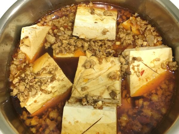 小火慢燉10-20分鐘
也可以放電鍋(外鍋1杯水)燉煮入味