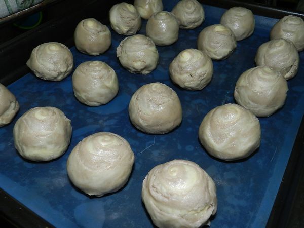 很快就做好一大盤囉~烤箱200度預熱10分鐘，然後烤15~20分左右就可以囉