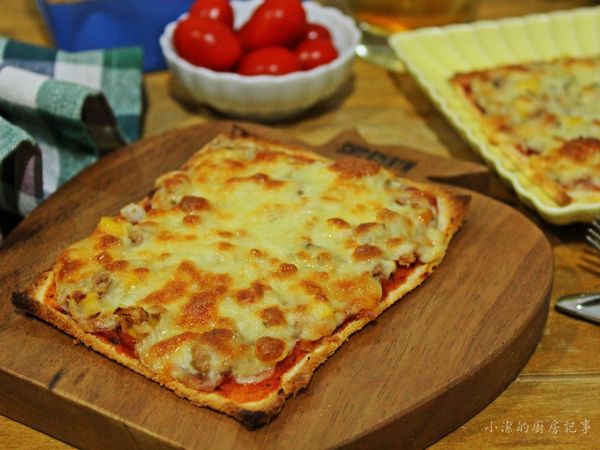 送入預熱至220度的烤箱, 放中層烤10~15分至表面金黃就完成了