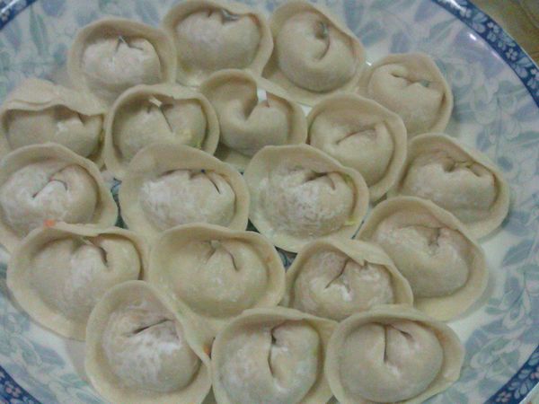 包水餃的步驟~
http://icook.tw/recipes/21399