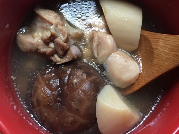 起鍋加一些鹽就完成啦～美味開動🎉🎉🎉