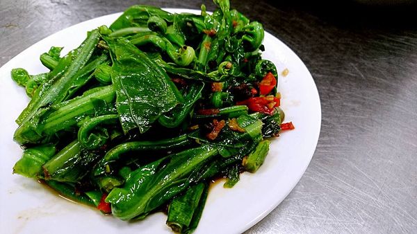 豆豉炒山蘇完成。