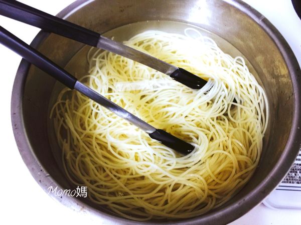 放入冷水中沖涼、