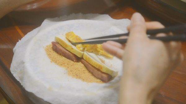 依序先加入乾性食材