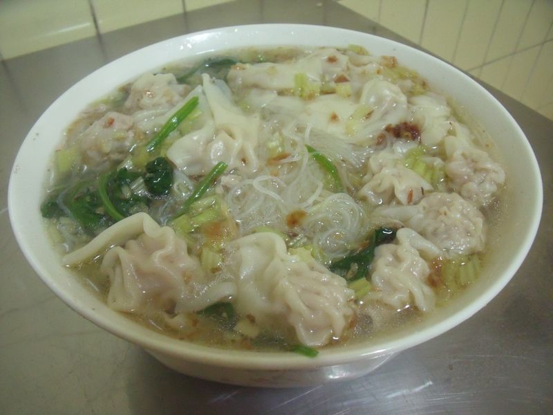 簡單好吃-餛飩米粉湯