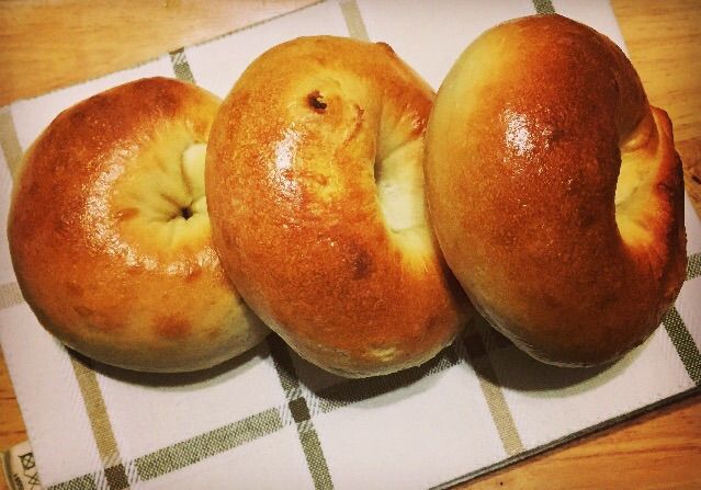 曼越莓乳酪貝果