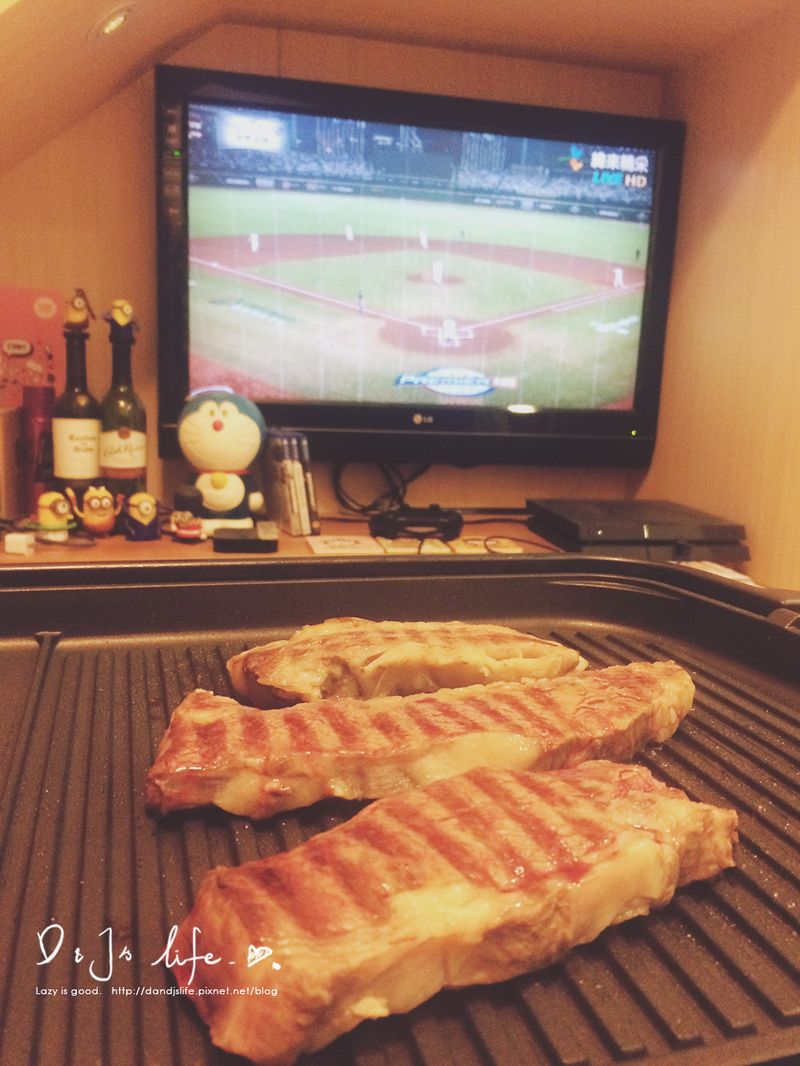 香煎鮮嫩多汁無骨牛小排（情人節快速料理）