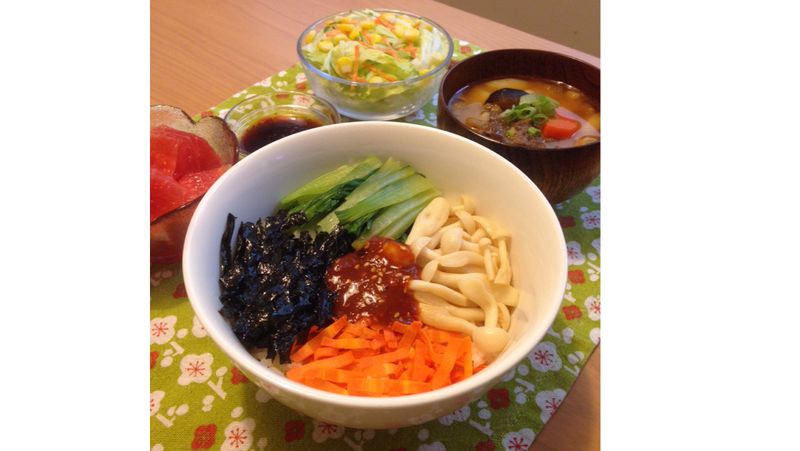 KURI's│韓式蔬菜拌飯