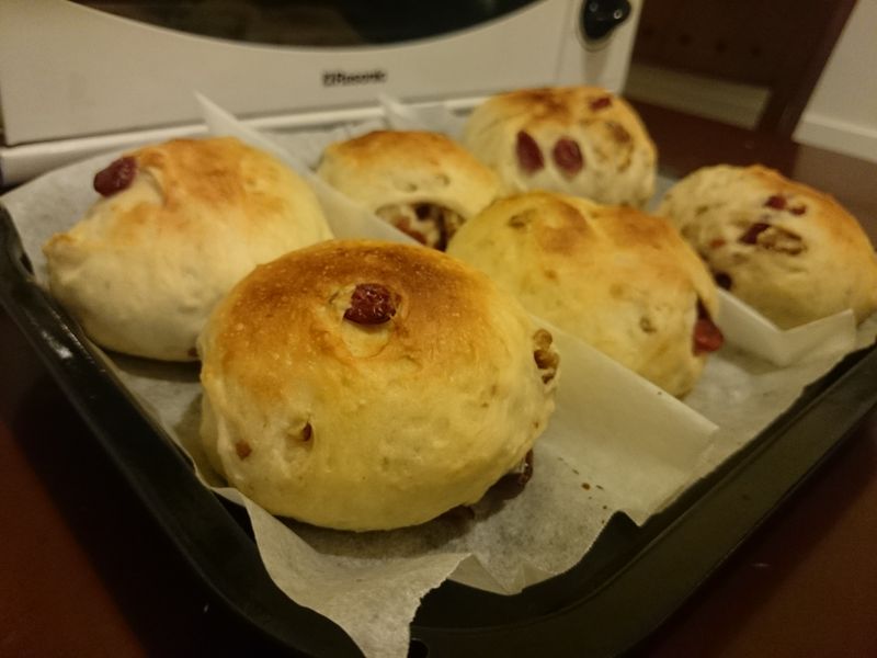 紅莓合桃牛奶包