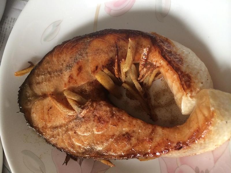 煎鮭魚