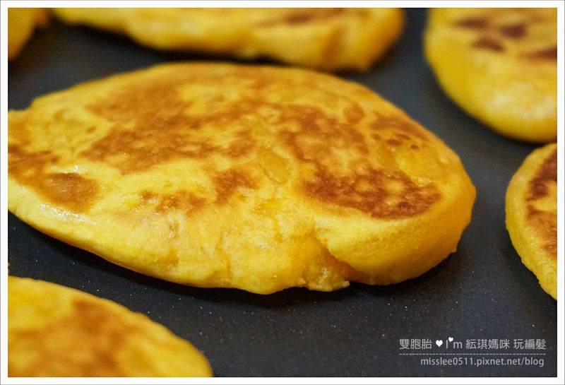 三種食材→煎出Q彈好吃的【地瓜餅】