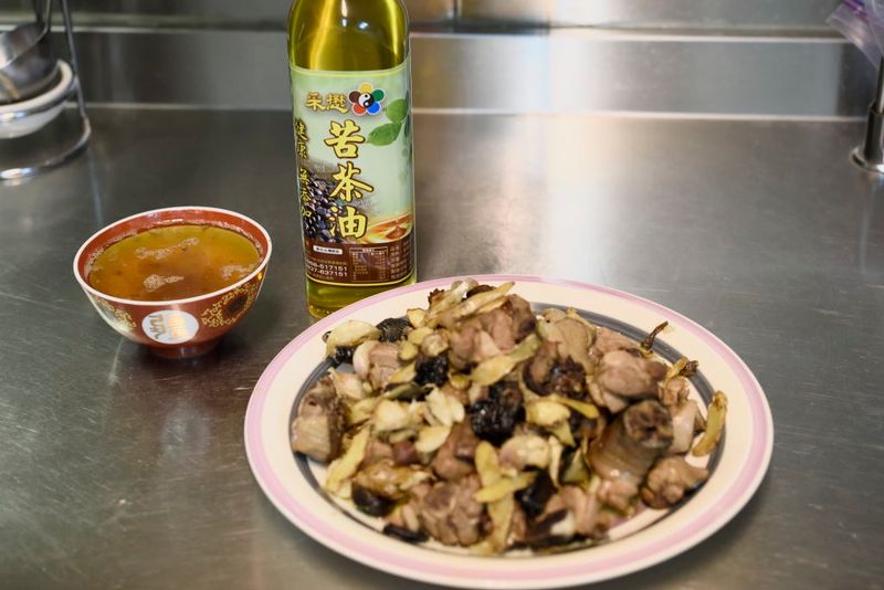 苦茶油雞【采懋製油の鋪】