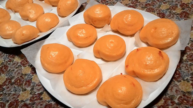 蕃茄饅頭。。