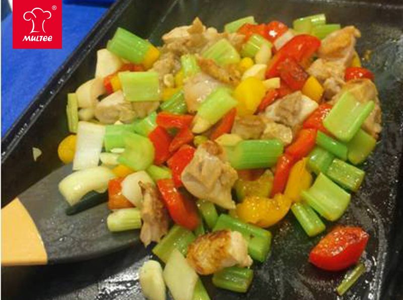 【摩堤_鑄鐵鍋料理】時蔬煎雞腿