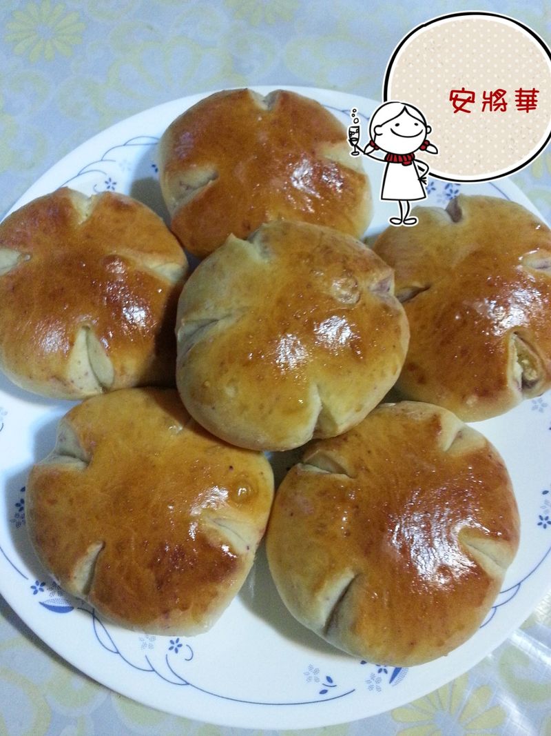 椰香奶酥花麵包